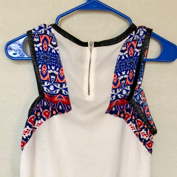 Express Fun + Flowy tank 🌟 - Picture 3 of 3